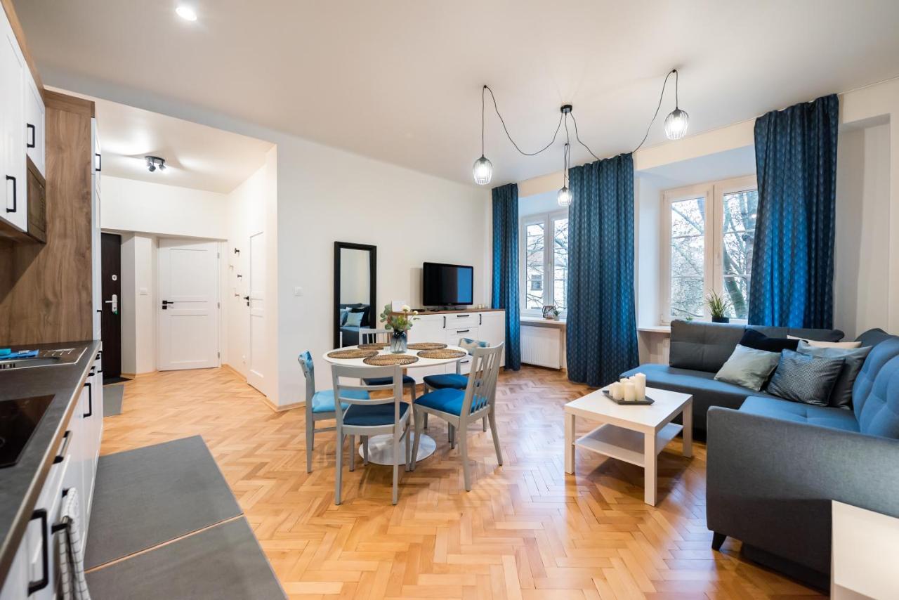 Old Town Eclectic Apartment For 6 People وارسو المظهر الخارجي الصورة