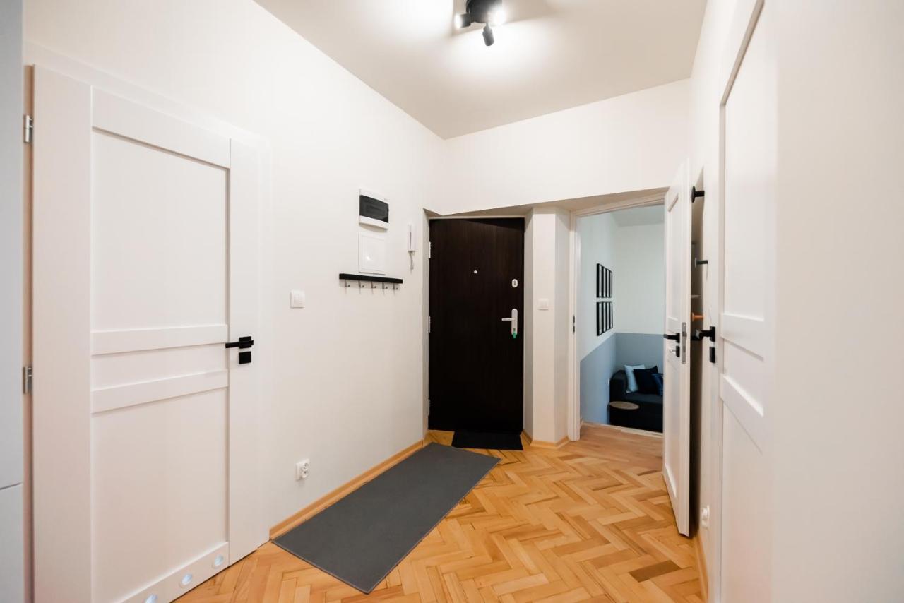 Old Town Eclectic Apartment For 6 People وارسو المظهر الخارجي الصورة